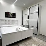 Ezlin House -quattro Passi Dal Mare Villa Savona