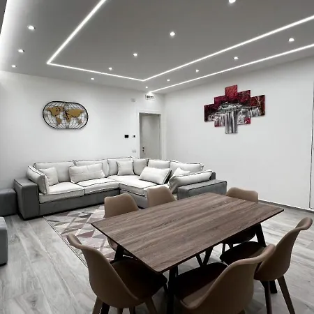 Ezlin House -quattro Passi Dal Mare Savona