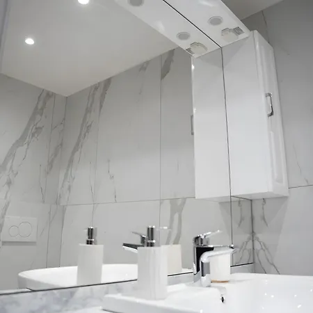 Ezlin House -quattro Passi Dal Mare Savone