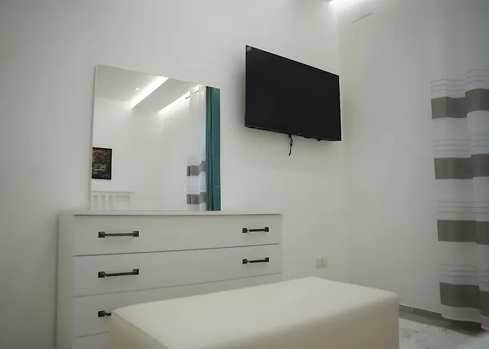 Ezlin House -quattro Passi Dal Mare * Σαβόνα