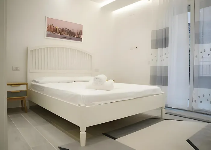 Ezlin House -quattro Passi Dal Mare * Savona